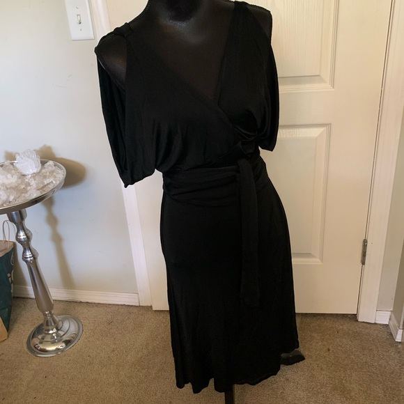 Diane Von Furstenberg Dresses & Skirts - Diane vonFurstenberg Black Wrap Dress